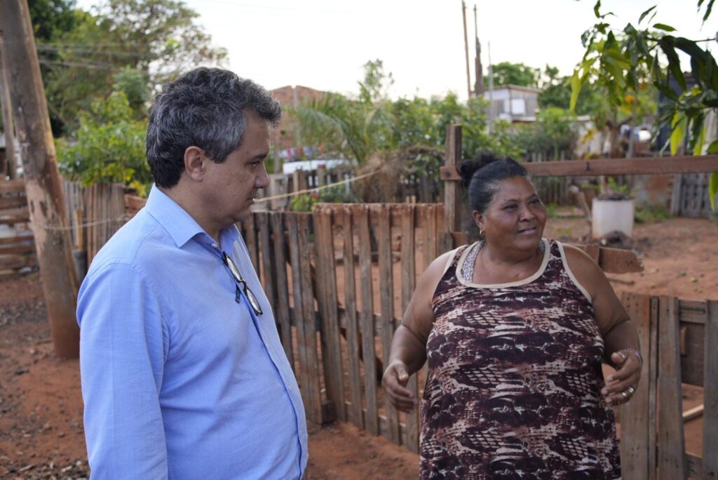 Vereador tem visitado ocupações para ouvir as reivindicações dos moradores. Foto: Pedro Roque