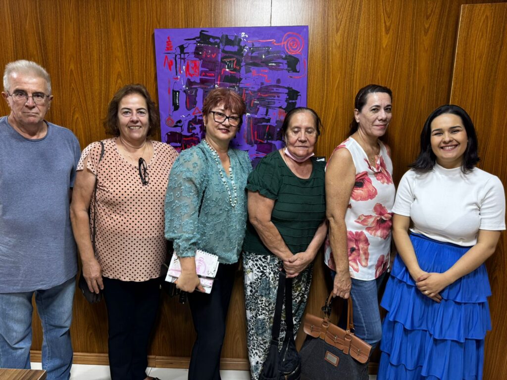 Aposentados estiveram no gabinete do vereador Landmark. Foto: Assessoria