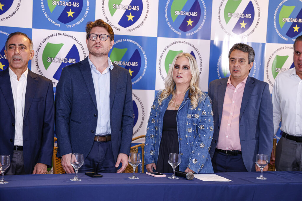 Landmark ao lado de Lilian durante a cerimônia. Foto: Assessoria