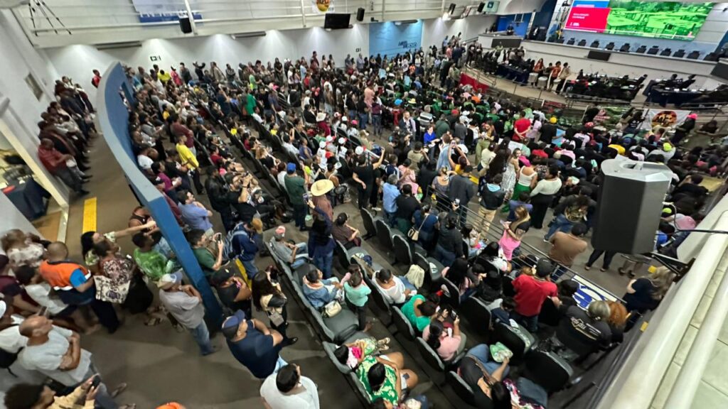 Comunidades lotaram plenário da Câmara Municipal. Foto: Danilo Gonçalves