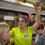 Vereador ouviu usuários e propôs o projeto do ar no busão. Foto: Pedro Roque