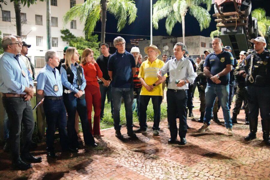 Landmark acompanha operação para retirada de fios. Foto: Pedro Roque