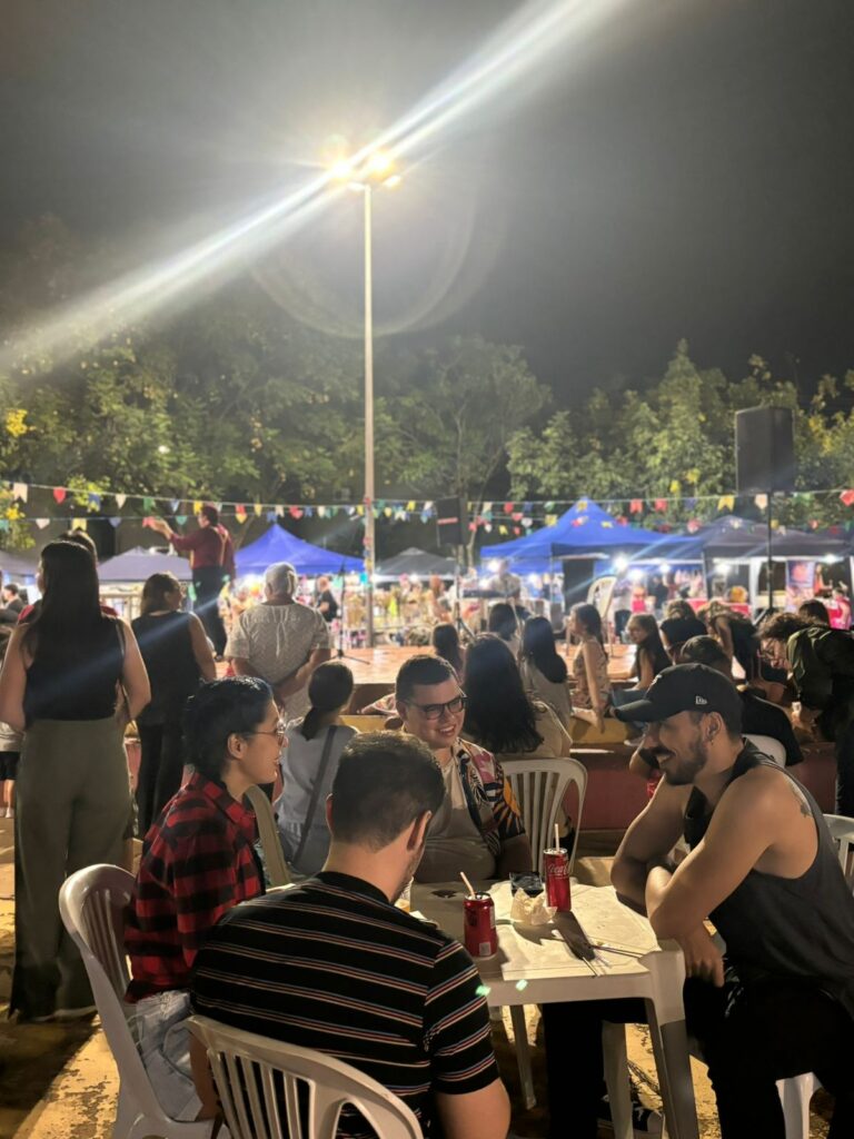 Feira é realizada na Praça do Peixe, na Bom Pastor. Foto: Divulgação