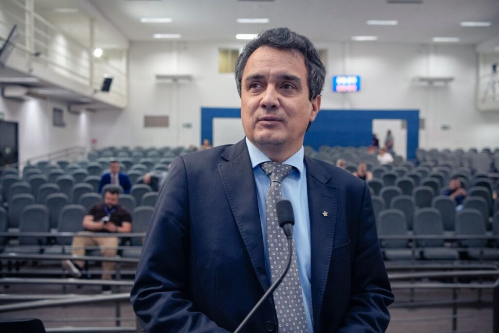 Vereador Landmark durante sessão na Câmara Municipal. Foto: Pedro Roque