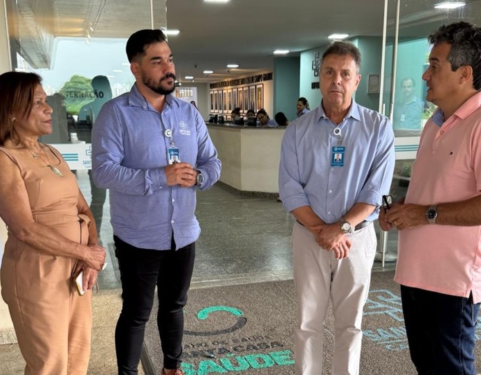 Vereador Landmark em reunião com diretores da Santa Casa. Foto: Pedro Roque