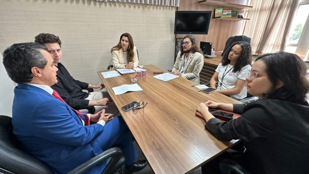 Reunião ocorreu nesta segunda-feira (02). Foto: Pedro Roque