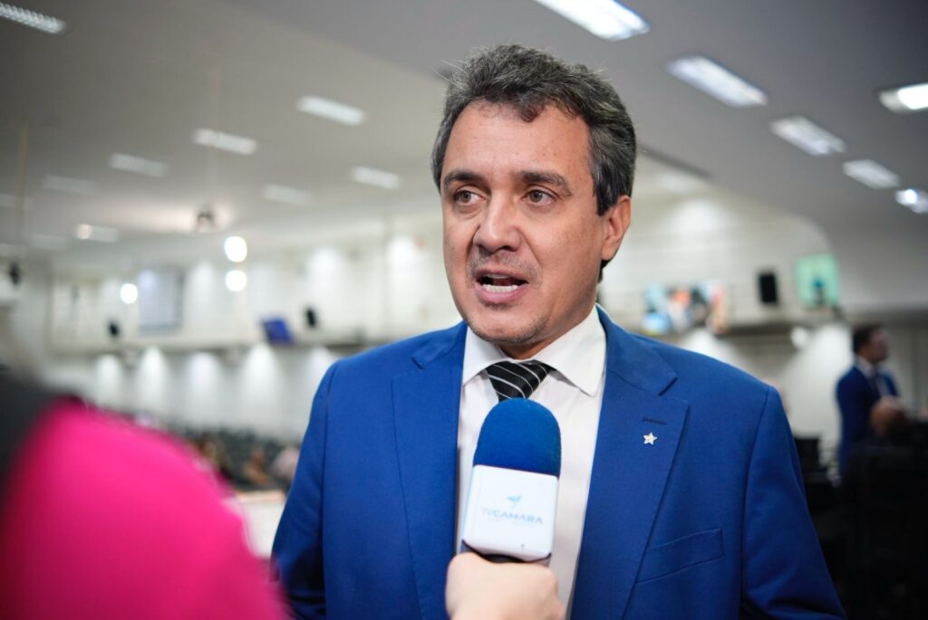 Landmark anunciou requerimento durante a sessão desta quinta-feira (05). Foto: Pedro Roque