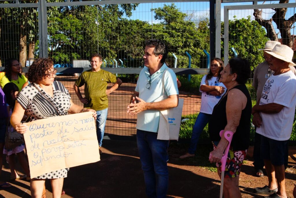Vereador acompanhou protesto na tarde desta sexta-feira (13). Foto: Pedro Roque