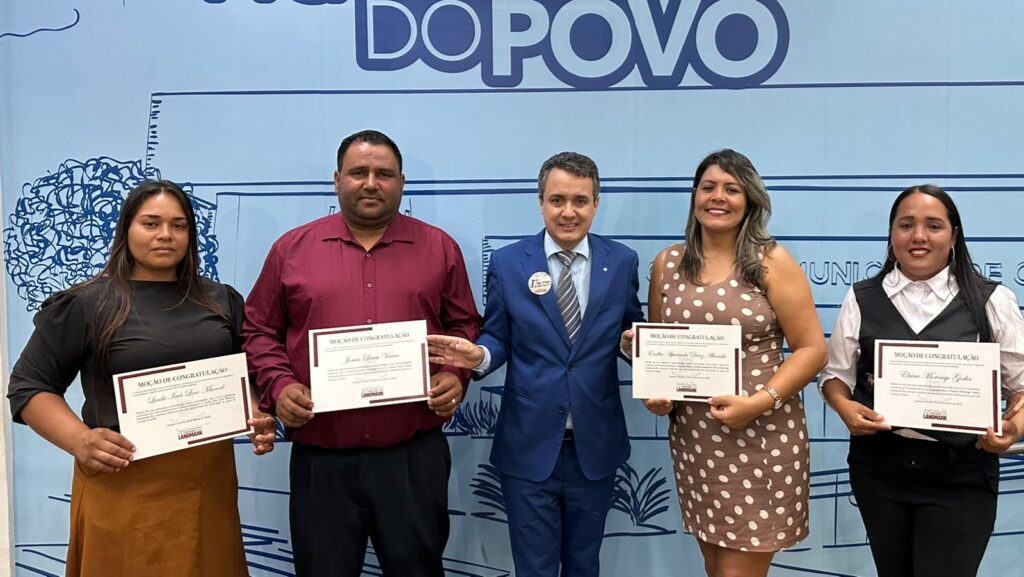 Landmark na foto com Jonas Lima Vieira, Linda Inês Lino Manoel, Elaine Morinigo Godoi e Emília Aparecida Diniz Almeida. Foto: Pedro Roque