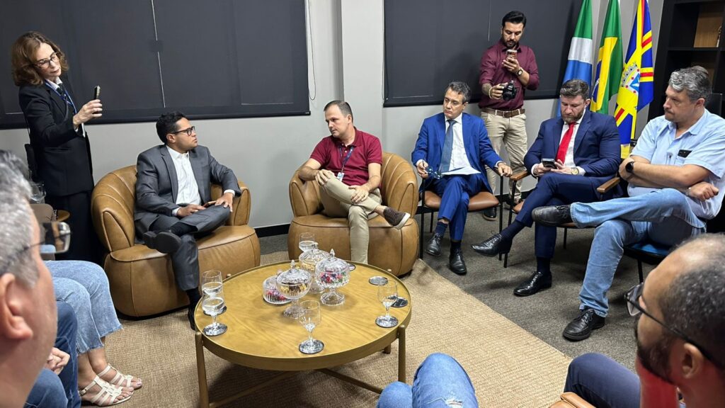 Vereador participou de reunião com o Conselho Municipal de Saúde no gabinete da Presidência. Foto: Pedro Roque
