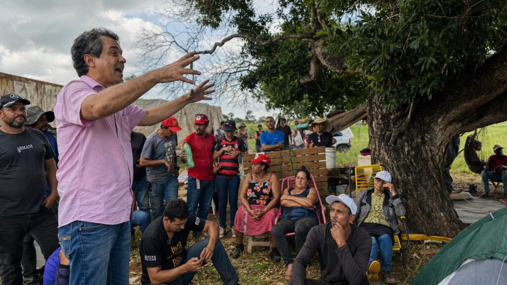 Landmark em reunião com representantes do MST no domingo. Foto: Pedro Roque