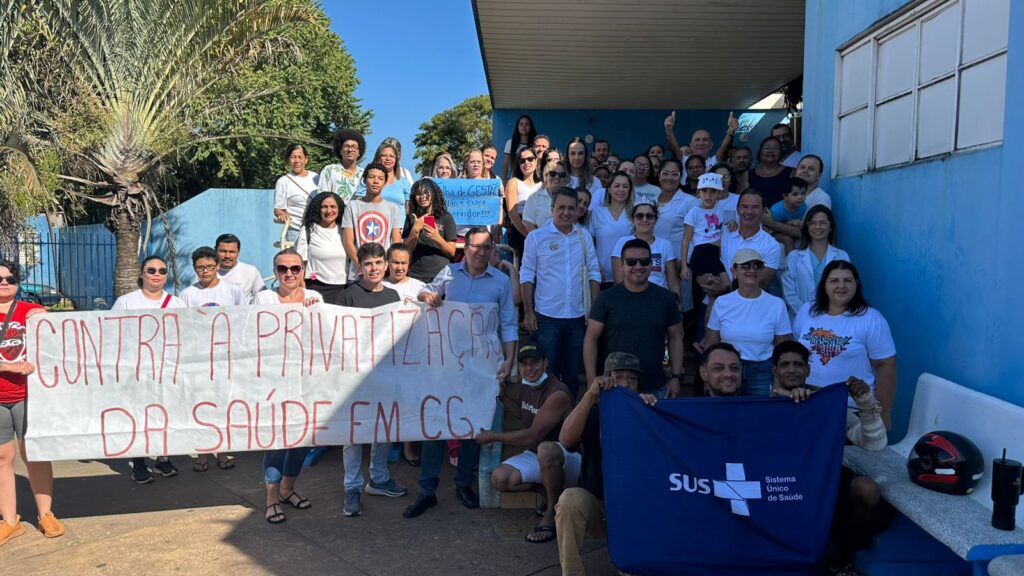 Ato reuniu autoridades, usuários e trabalhadores da saúde. Foto: Pedro Roque