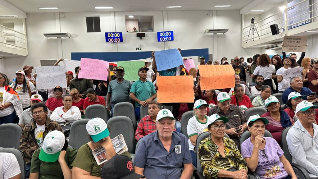 Trabalhadores lotaram a Câmara nesta terça-feira. Foto: Pedro Roque