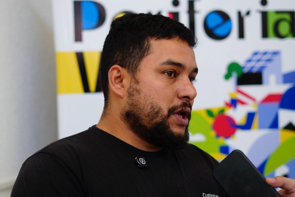 Morador do Novo Samambaia há 11 anos, Douglas relembrou o início da comunidade e destacou a transformação da região com a chegada das obras e investimentos de infraestrutura. Foto: Pedro Roque