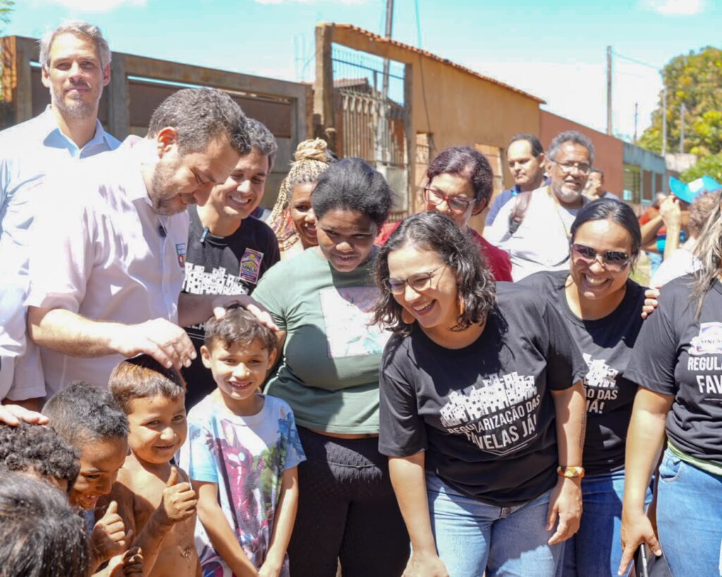 Ministro Boulos durante visita à favela Cidade dos Anjos. Foto: Pedro Roque