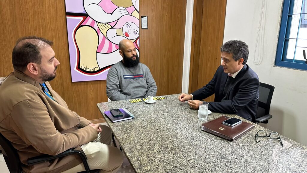 Vereador reunido com Flávio e Maurício, para tratar sobre o mercado de games em Campo Grande. Foto: Pedro Roque